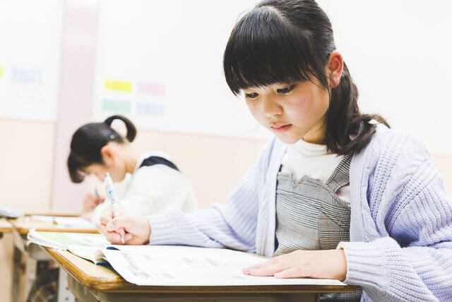 集団指導「EISUゼミナール（小学生）」