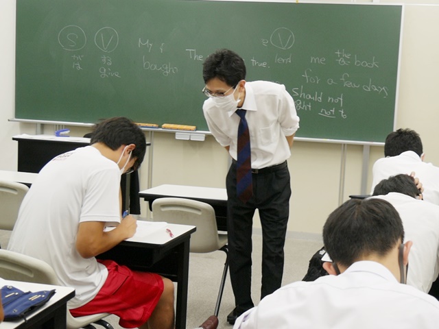 「学校サポートコース」(EISUゼミナール高校生)